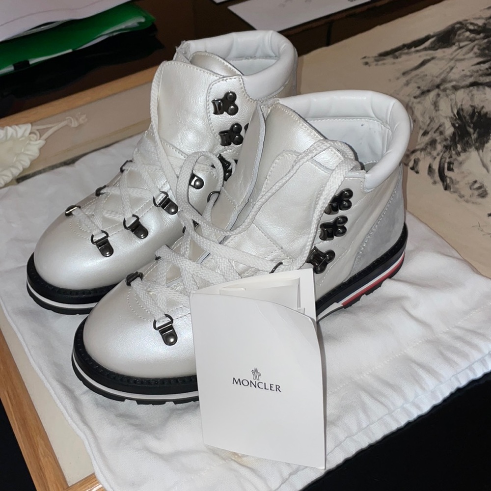 Moncler Blanche Ankle Boots size 37 - Picture 2 of 5